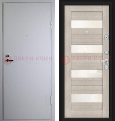 Белая железная дверь с порошковым напылением и стеклом ДП-308 в Балашихе
